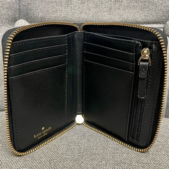 Kate Spade Laurel Way Darci Black Saffiano Leather Full Zip Compact Wallet - Picture 4 of 7
